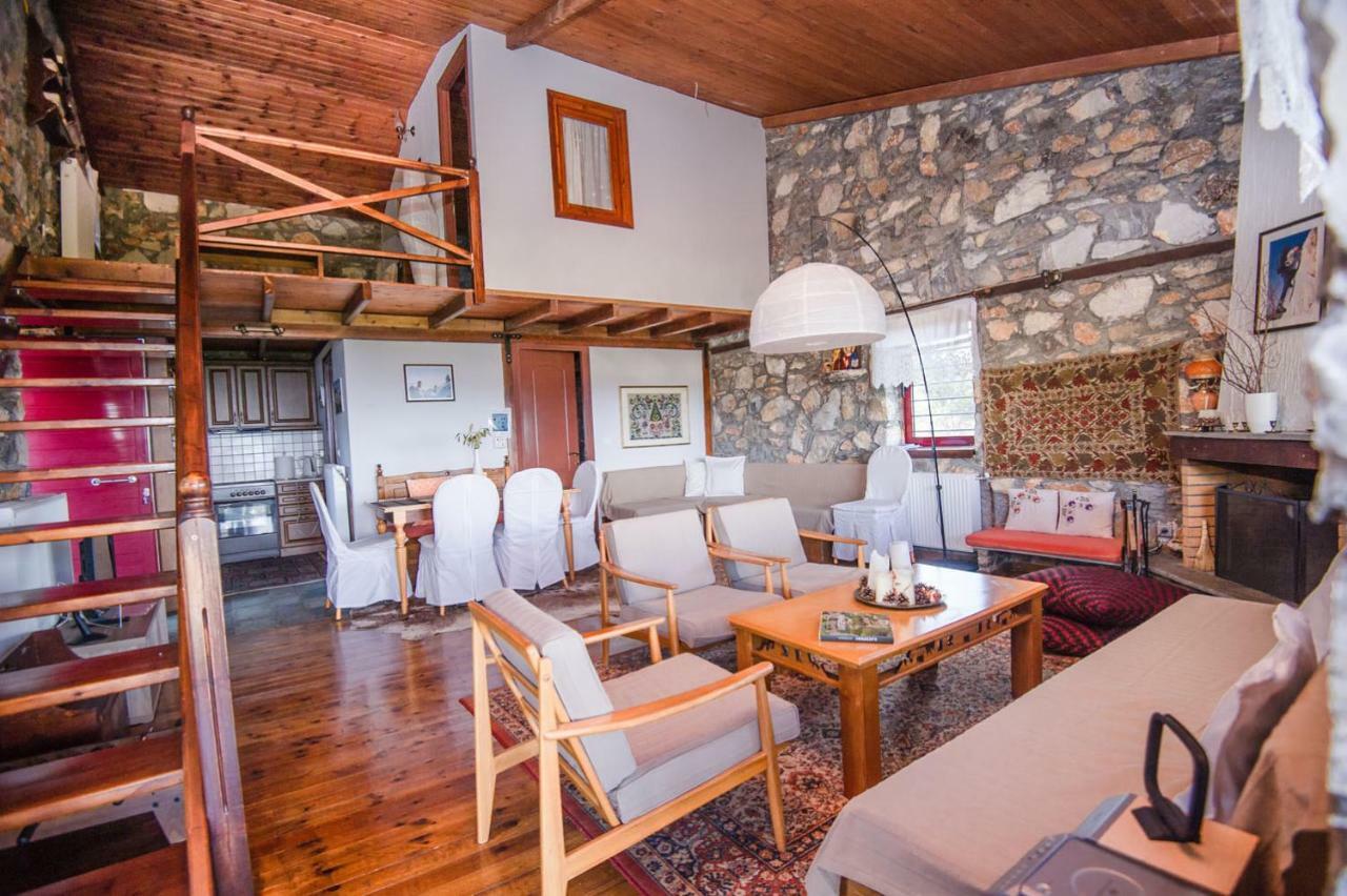 Stonehouse 2 Bedroom Chalet On Olympus Amazing View Pétra Exterior foto